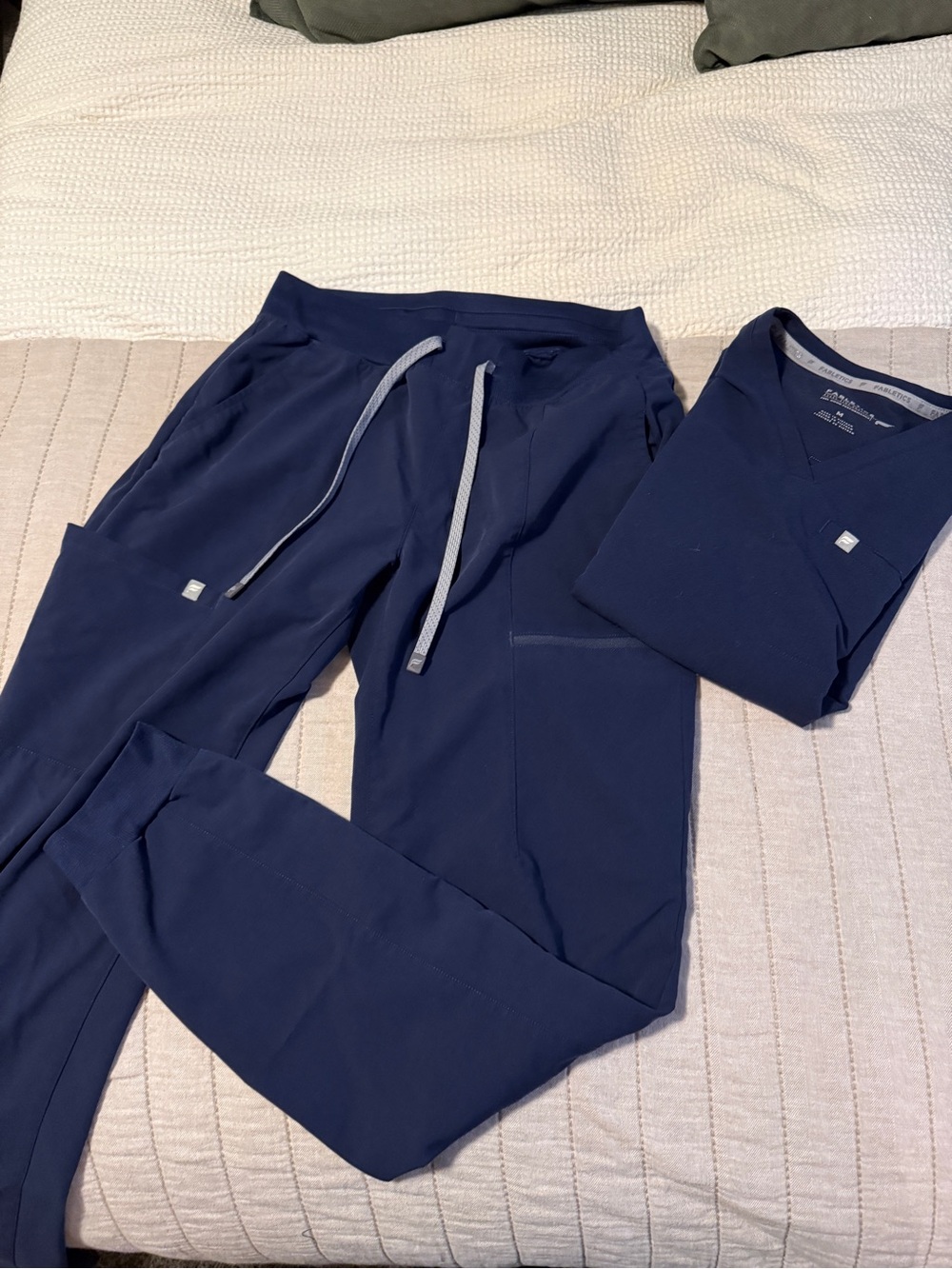 Fabletics women’s Navy Drawstring Pants - Performance Scrubs